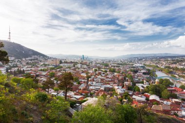 Gürcistan 'ın başkenti Tiflis' in Panorama manzarası. Narikala Kalesinden Görünüm.