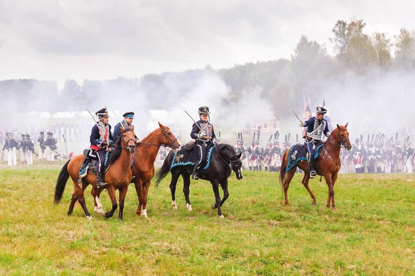 BORODINO, RUSIA - 06 de septiembre de 2015 - Representación de la batalla — Foto de Stock