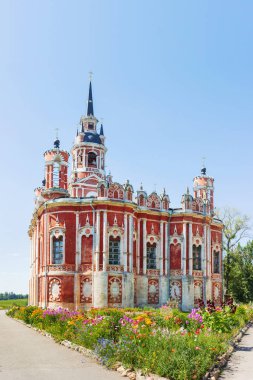 Novo-Nikolsky Katedrali (XVIII-XIX yüzyılda inşa edilmiş) güneşli yaz gün. Mozhaysk, Moscow region, Rusya Federasyonu