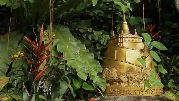 Модель Wat Saket Ratcha Wora Maha Wihan Золотая гора. Бангкок Таиланд . — стоковое видео