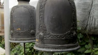 Sakral Wat Saket Ratcha Wora Maha Wihan içinde altın Mount çan. Bangkok Tayland.