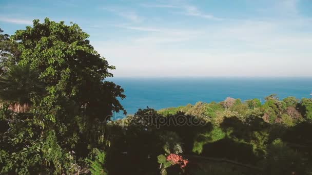 Vue aérienne sur les belles plages de sable de l'île de Phuket. Thaïlande . — Video