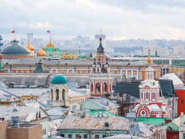 Havadan görünümü Moskova tarihi merkezinde Merkez çocuk deposundan üzerinde. Üzerinde Zaikonospassky manastır, ana mağaza, ulaşırken görüntüleyin. Moscow, Rusya Federasyonu.