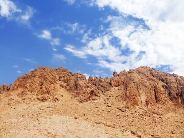 Rochas de oásis Chebika, famoso marco no deserto do Saara. Tunísia . — Fotografia de Stock