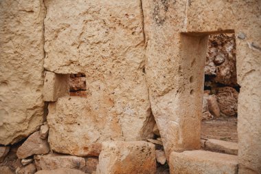 Mnajdra Tapınağı Hagar Qim megalitik kompleks içinde. Qrendi, Malta. UNESCO Dünya Miras Listesi.