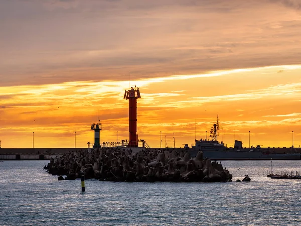 Beautiful Sunset Black Sea Lighthouse Port Sochi Russia Silhouettes Seagulls — Stock Photo, Image