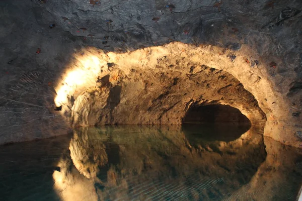 Seegrotte - Avusturya yeraltı Gölü
