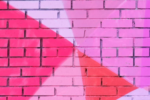 Colorido (rosa, púrpura, coral) pared de ladrillo pintado como fondo, textura —  Fotos de Stock