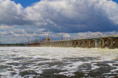 Hidroelektrik Santrali Volgograd Volga nehrinde suyun Sıfırla