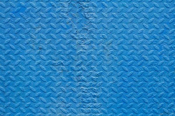 青の背景とテクスチャー パターンと金属製の壁 — ストック写真