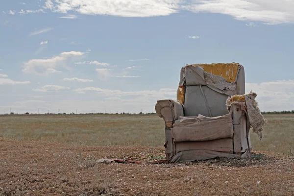 Stary Fotel Opuszczonych Wikicytatach — Zdjęcie stockowe