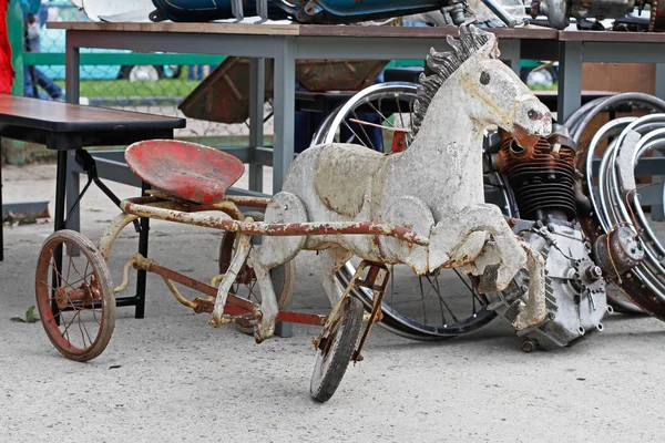 Oldtimer Dreirad Auf Dem Flohmarkt — Stockfoto