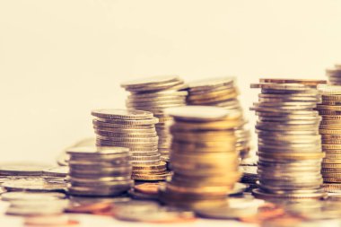 Para yığını döviz kurunda finansal endeksleri stokluyor. Muhasebe piyasası ekonomi analizinde finans borsası. Dijital borsa ticaret maliyeti geçmişi. Ekonomik Maliyet Konsepti;