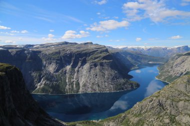 Norveç 'te yürüyüş manzaraları