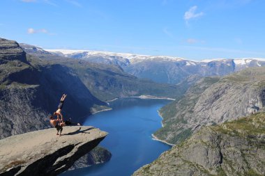 Norveç 'te yürüyüş manzaraları