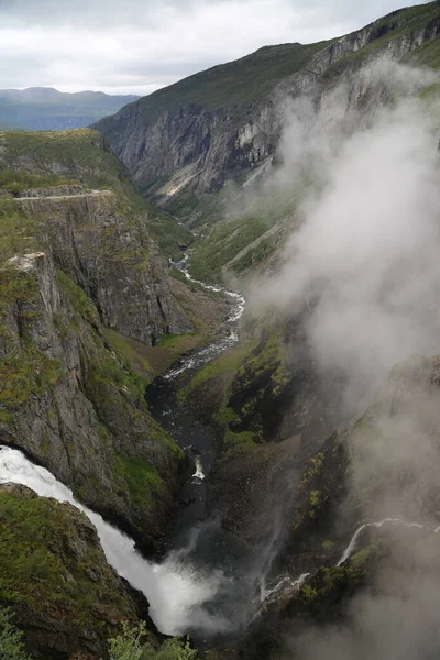 Cachoeira Voringfossen Noruega — Fotografia de Stock