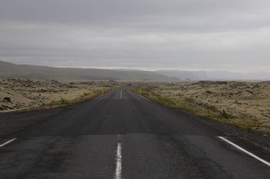 İzlanda ya da Mars yolları? 