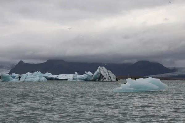 アイスランドの氷河湖は — ストック写真