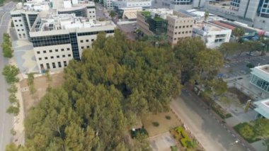 Atış yukarıdan iş modern binaların kurulması.