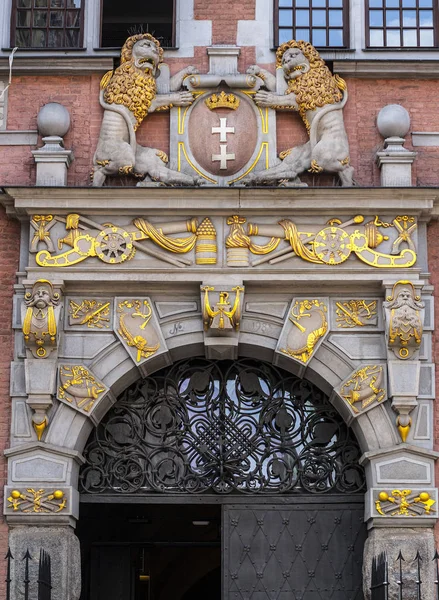 Portal decorado do Grande Arsenal em Gdansk — Fotografia de Stock