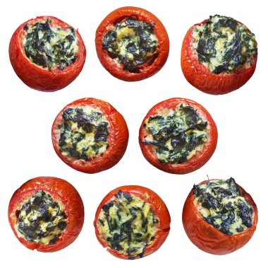 Demet ıspanak üzerinde beyaz arka plan izole dolması domates