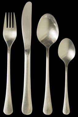 Çatal bıçak takımı tablo Set yemek bıçak ve çatal çorba ve siyah arka plan üzerine izole tatlı kaşıkları