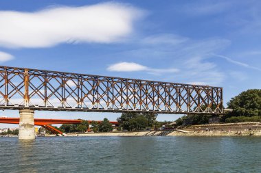 Eski demiryolu köprüsü üzerinde Sava Nehri - Belgrad - Sırbistan