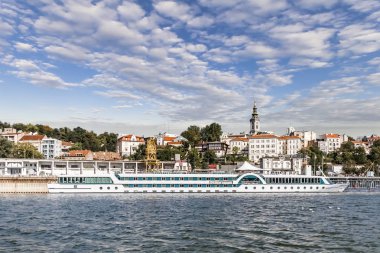 Belgrad manzarası ile turizm Denizcilik liman Sava Nehri üzerinde