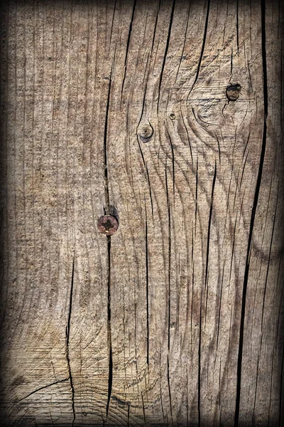 旧的风化裂隙打结的松实木地板渐晕光 Grunge 纹理 — 图库照片