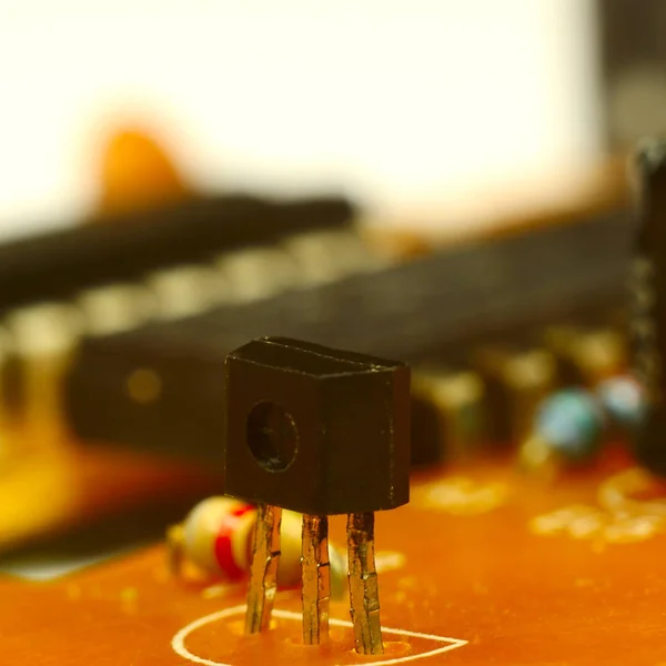 Resistencia al chip y transistor — Foto de Stock