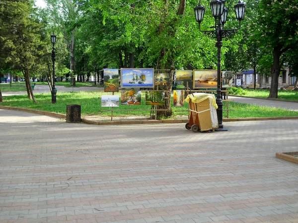 Una exposición itinerante del artista . — Foto de Stock