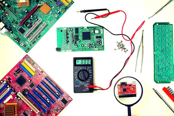 computer motherboard, diagnostics and repair, magnifying devices