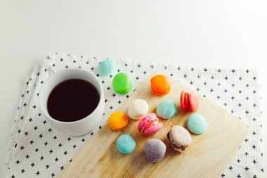 Siyah kahve renkli macaroons