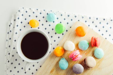 Siyah kahve renkli macaroons