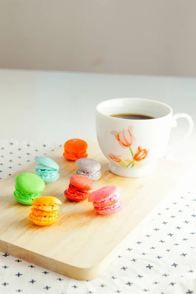 Colorful macaroons with Black coffee — Stock Photo, Image