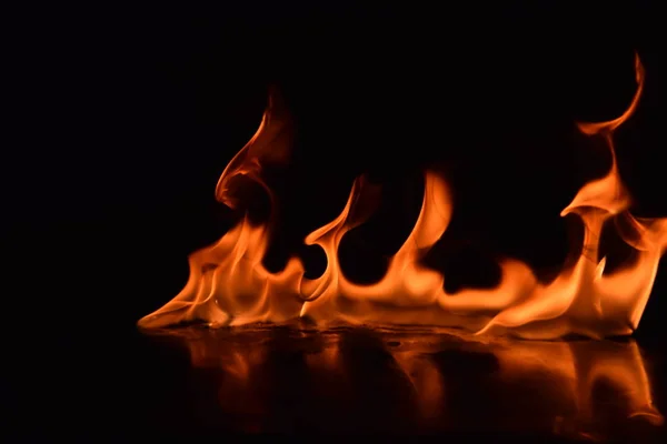 Abstracte Brand Vlammen Geïsoleerd Zwarte Achtergrond — Stockfoto