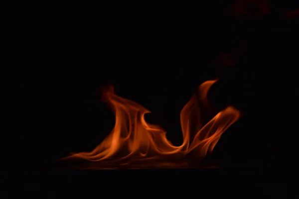 Siyah Arka Plan Üzerine Izole Soyut Yangın Alevleri — Stok fotoğraf