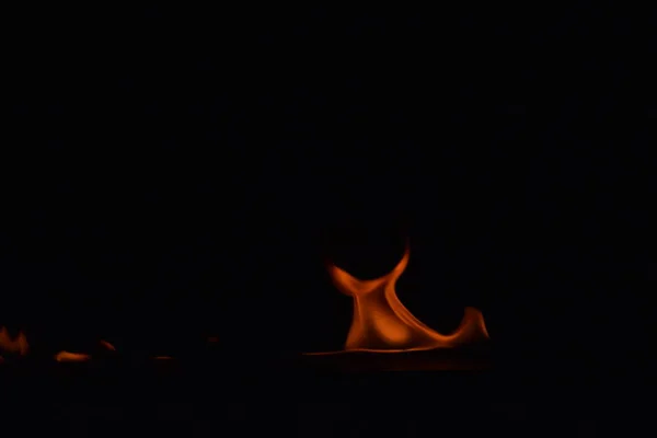 Api Abstrak Diisolasi Pada Latar Belakang Hitam — Stok Foto
