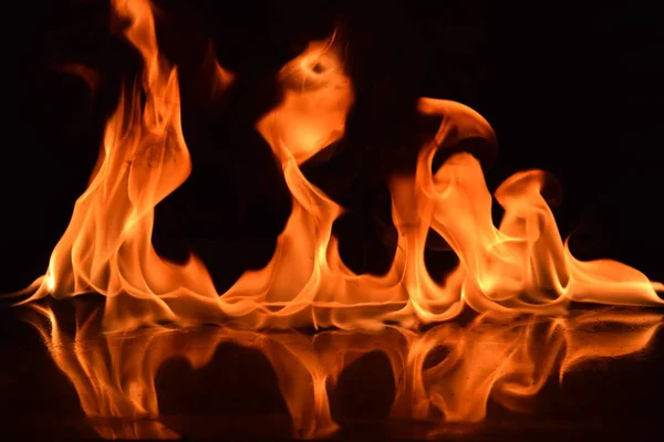 Abstracte Brand Vlammen Geïsoleerd Zwarte Achtergrond — Stockfoto