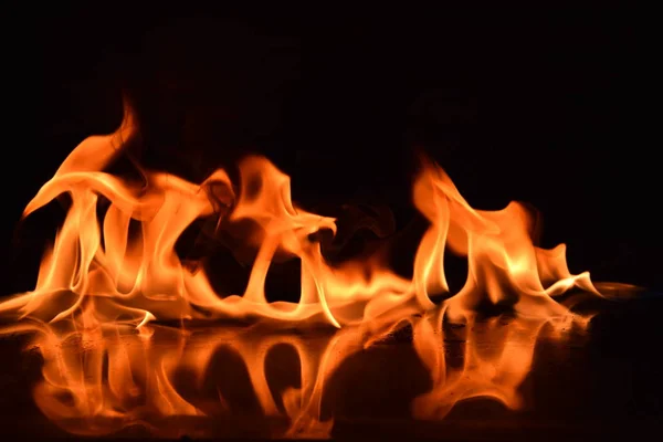 Résumé Flammes Feu Isolées Sur Fond Noir — Photo