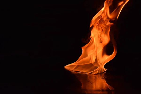 Abstrakte Flammer Isolert Svart Bakgrunn – stockfoto