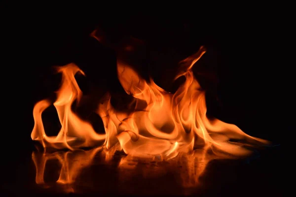 Abstrakte Feuer Flammen Isoliert Auf Schwarzem Hintergrund — Stockfoto