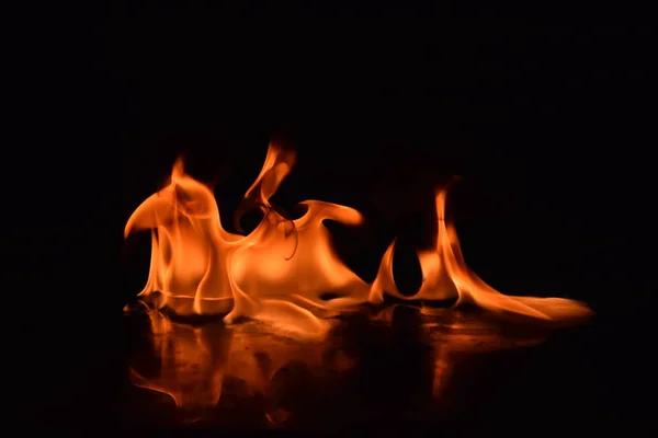 Résumé Flammes Feu Isolées Sur Fond Noir — Photo