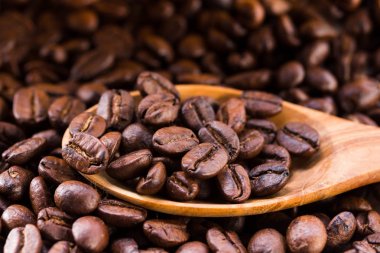 kavrulmuş kahverengi kahve çekirdekleri