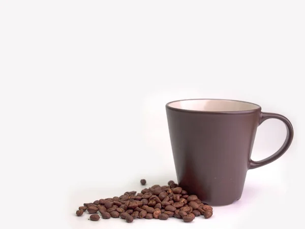 Taza de café marrón sobre fondo — Foto de Stock