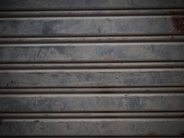 Çizik ve benekli paslı