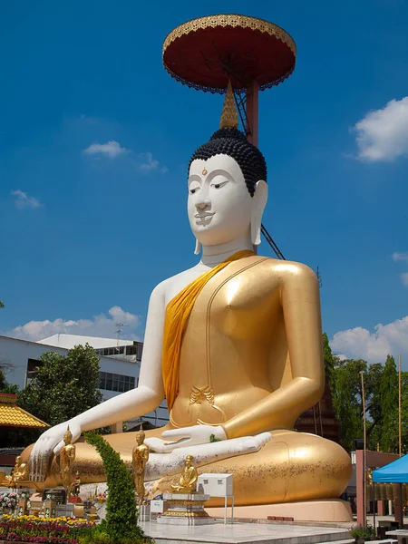Détail de la main de Bouddha en Thaïlande — Photo