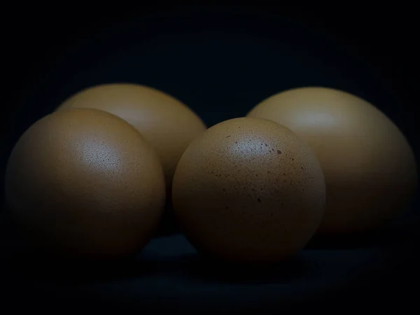 Närbild ägg kyckling, hälsosam mat. — Stockfoto