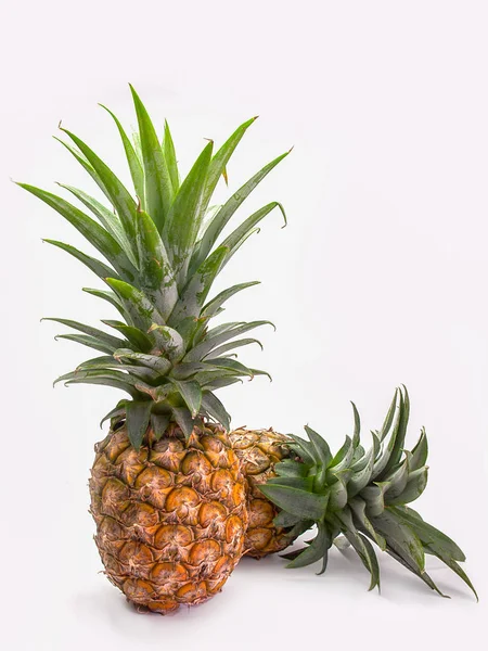 Reife Ananas, gesunde Früchte. — Stockfoto