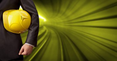  İşçi holding sarı kask